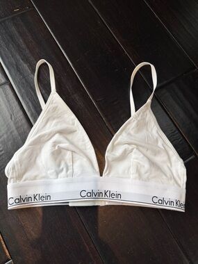 NWOT Calvin Klein white Bra